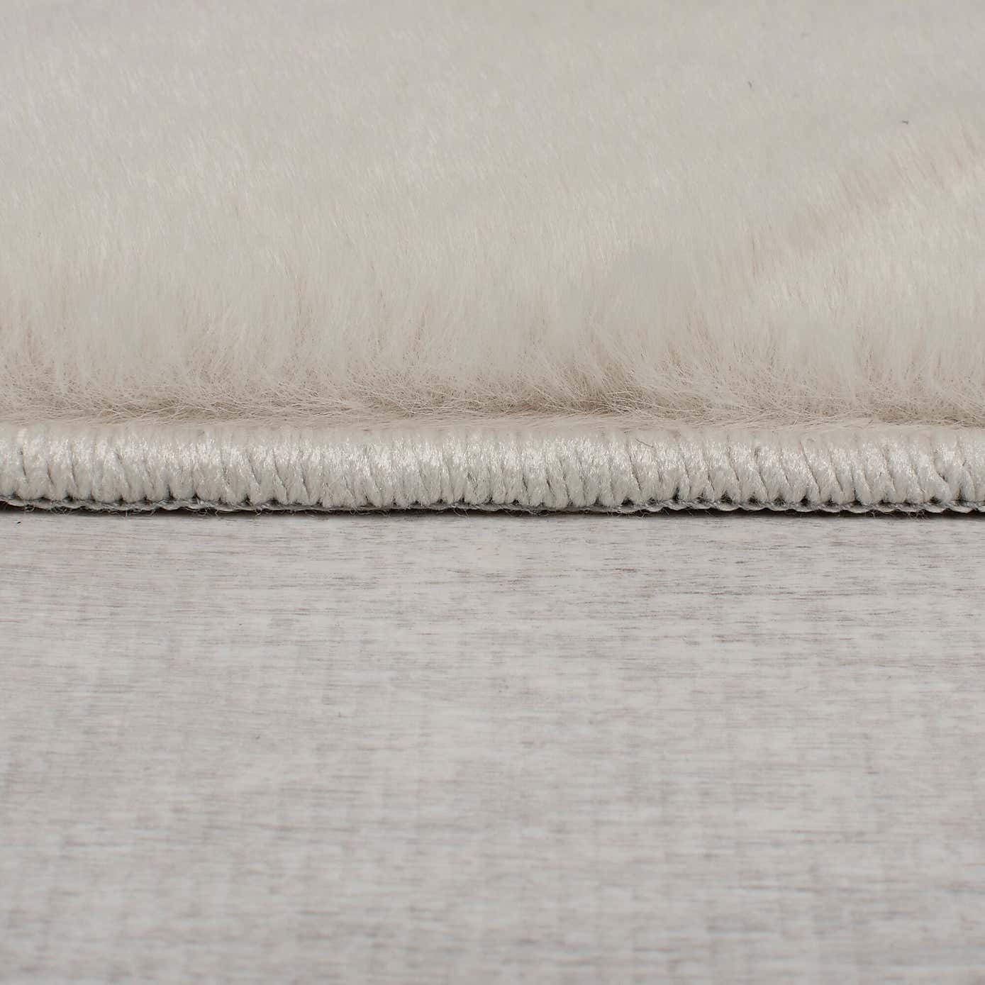 Neve Abstract Faux Fur Wave Rug