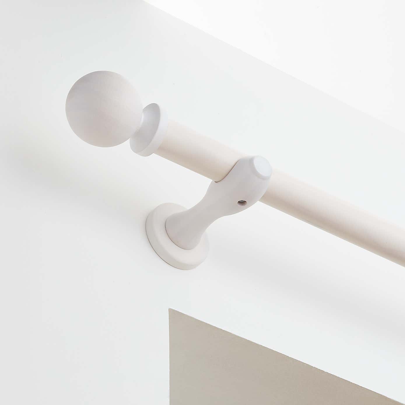 Enzo Wood Fixed Curtain Pole