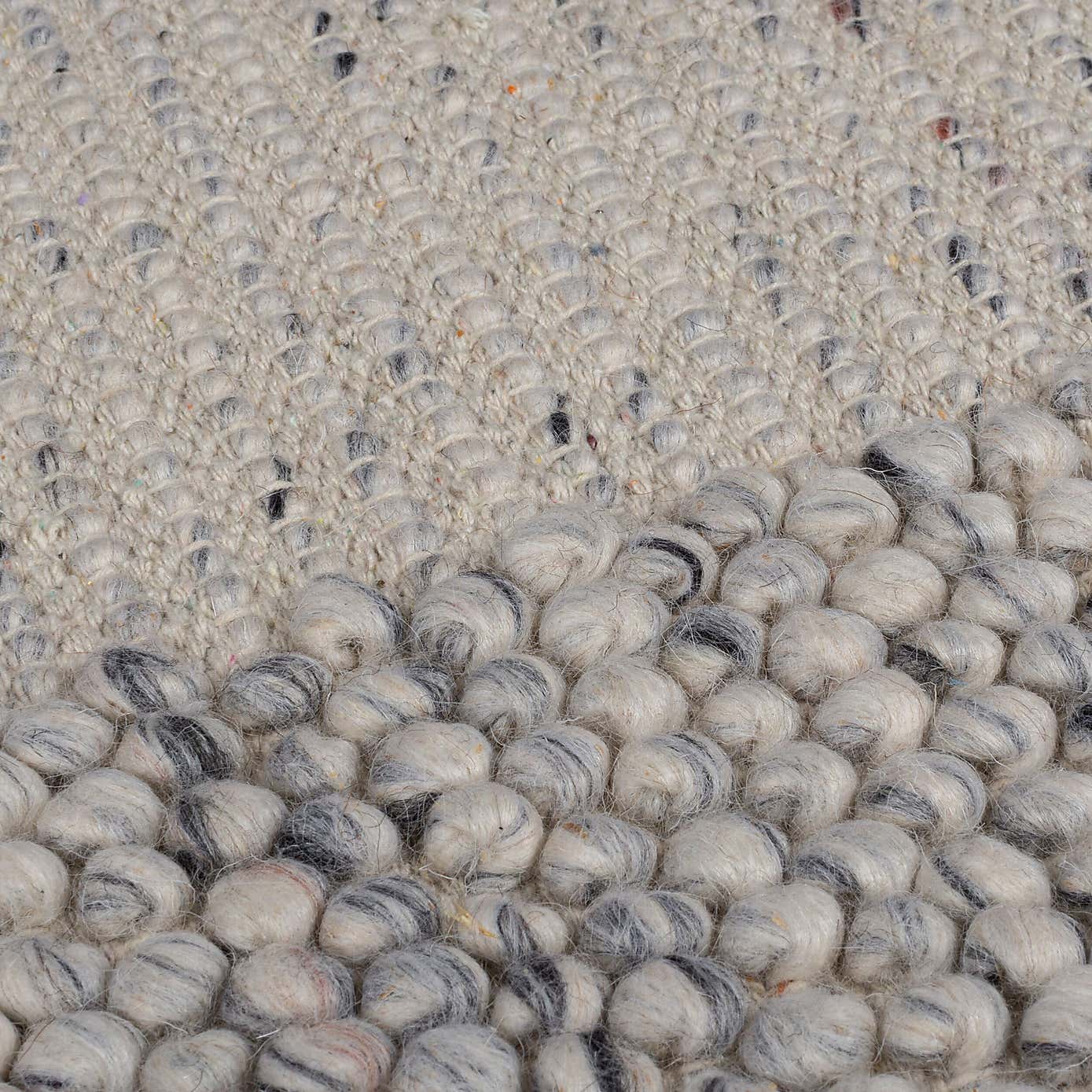 Pebble Wool Border Square Rug