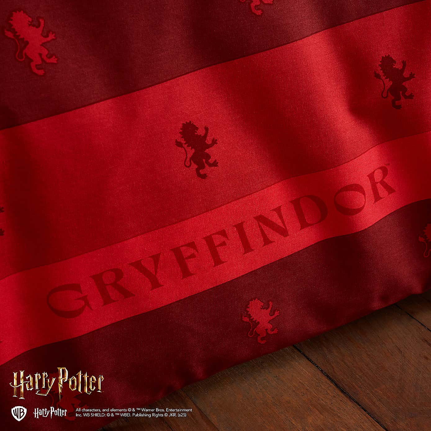 Harry Potter Gryffindor Reversible Duvet Cover and Pillowcase Set