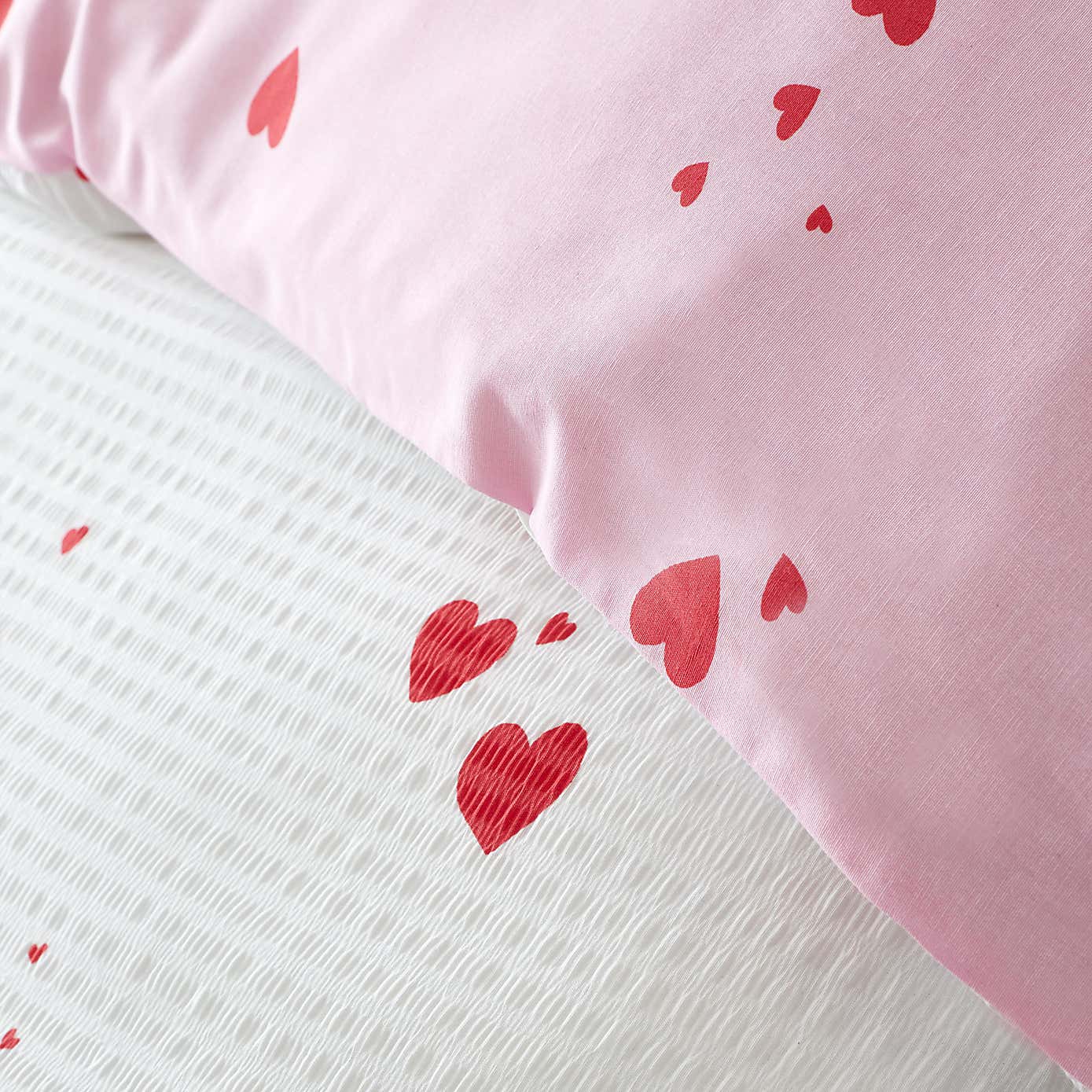 Catherine Lansfield Seersucker Heart Reversible Duvet Cover & Pillowcase Set
