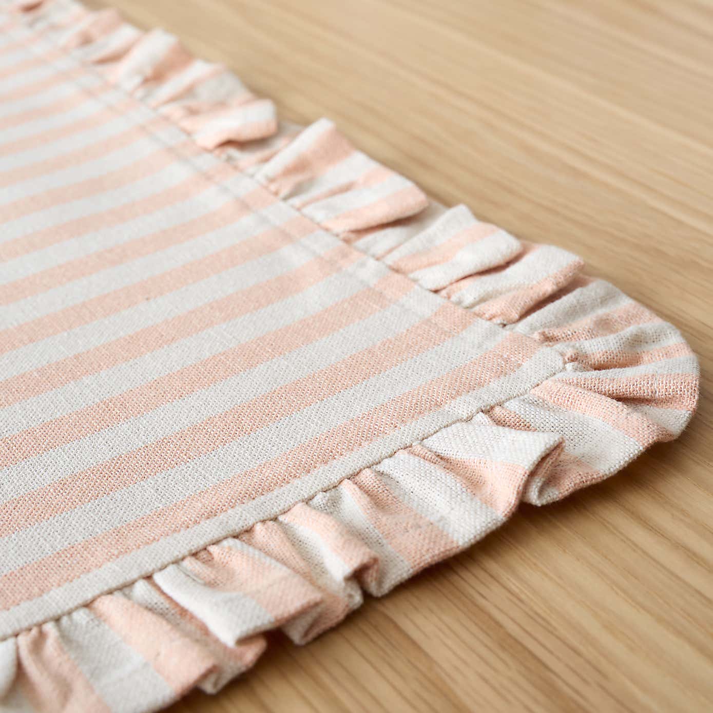 Set of 2 Linford Frill Placemats