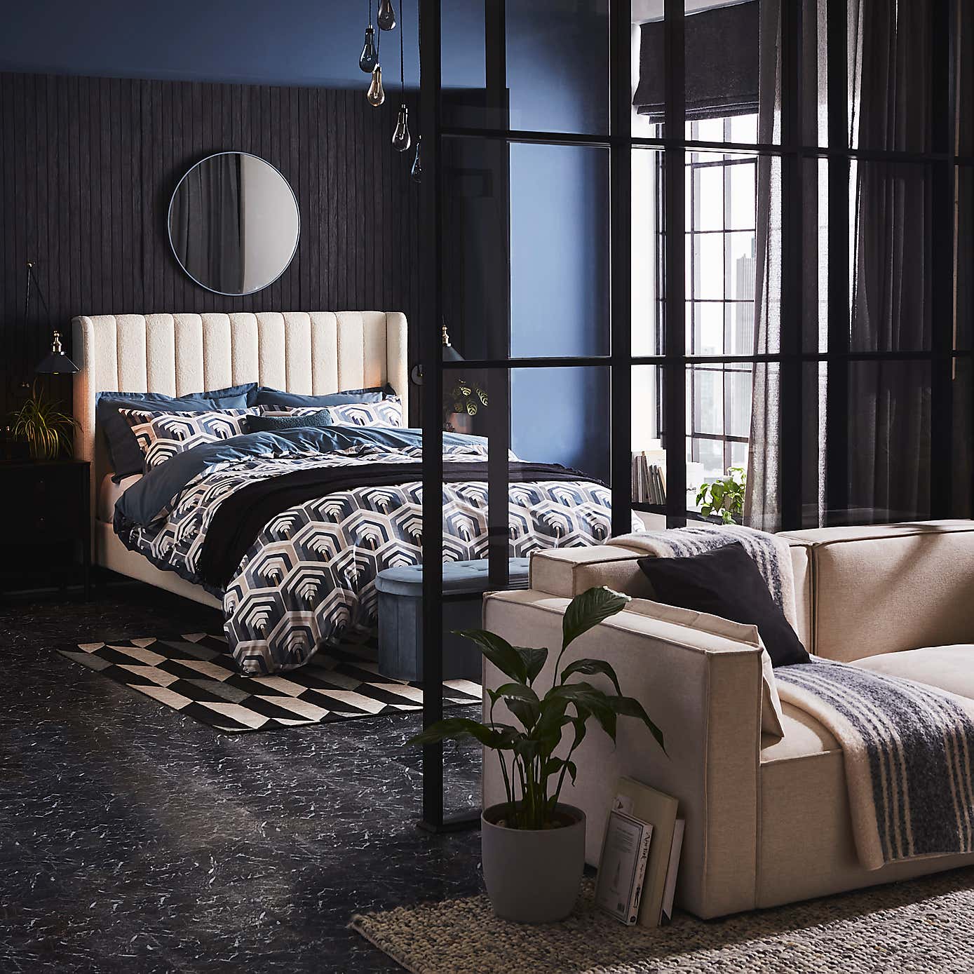 Apartment Round Frame Wall Mirror