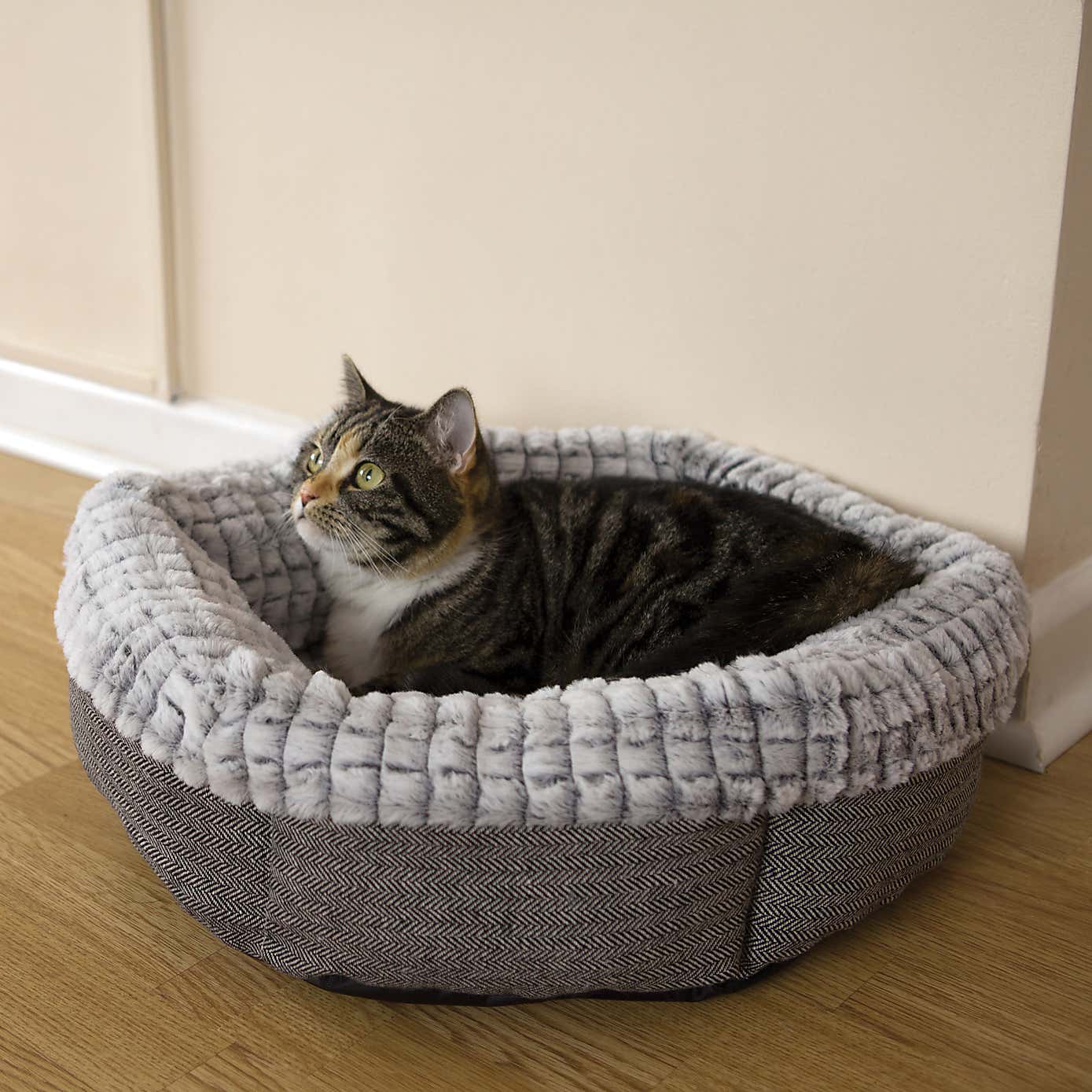 Rosewood Tweed Pet Bed