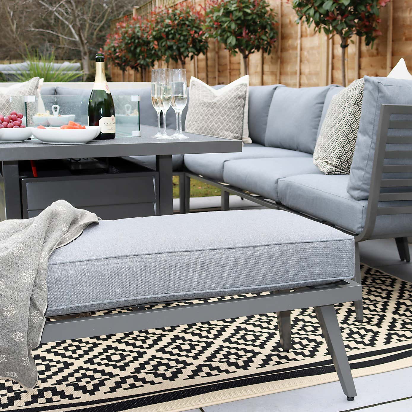 Mayfair 8 Seater 6 Piece Lounge Set with Rectangle Firepit