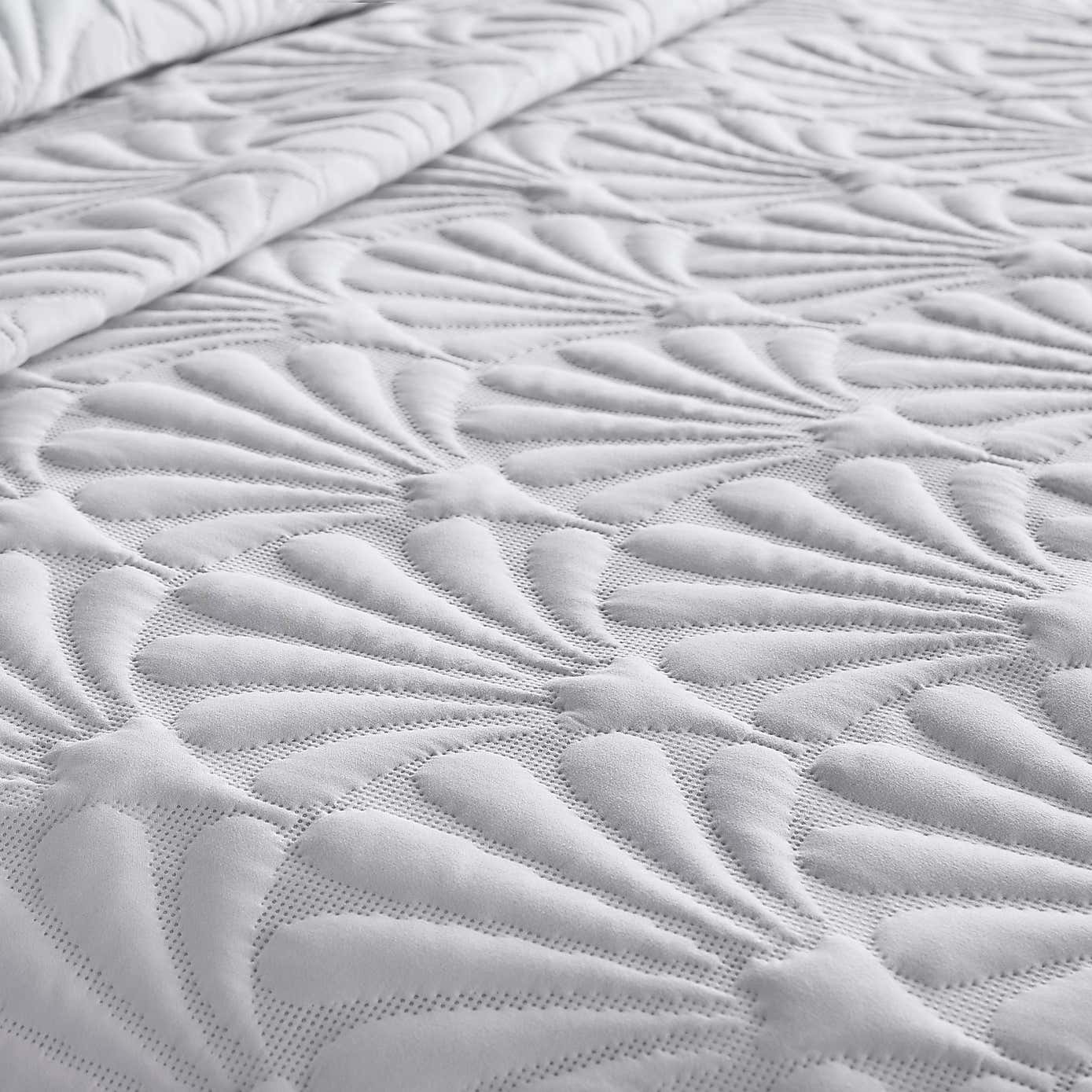 Cavali Duvet Cover and Pillowcase Set