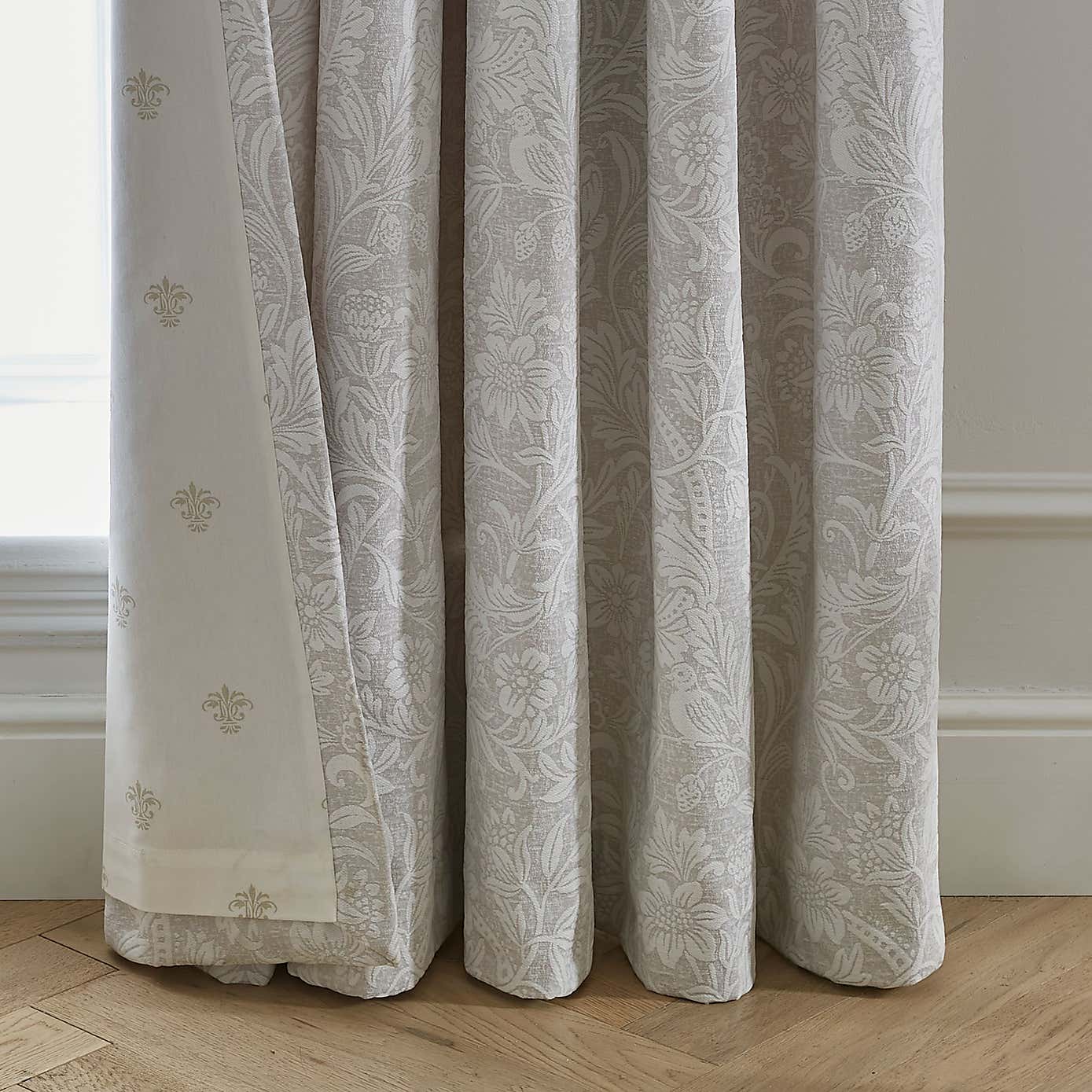 Dorma Winchester Pencil Pleat Curtains