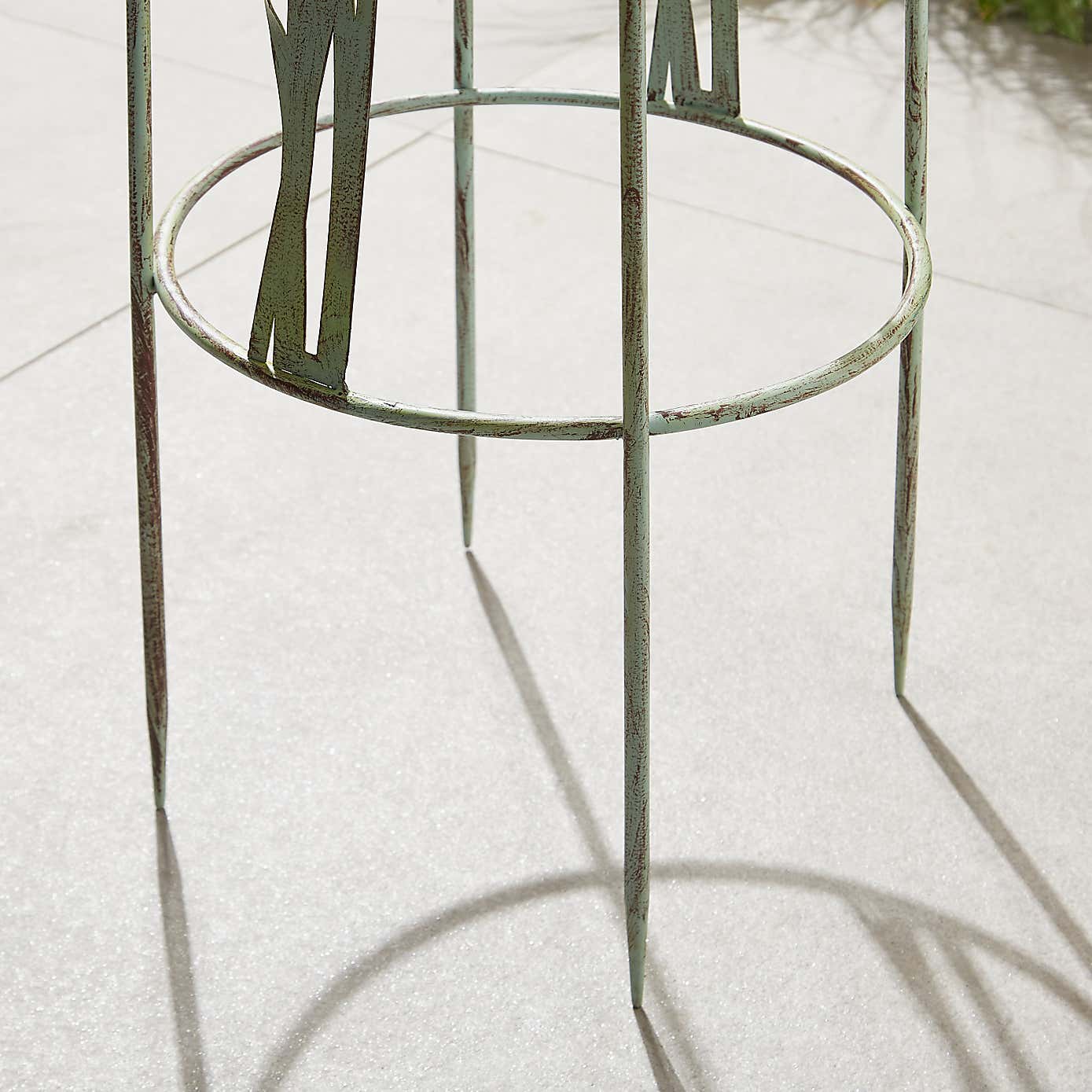 Lotus Plant Iron Obelisk Support Ornament