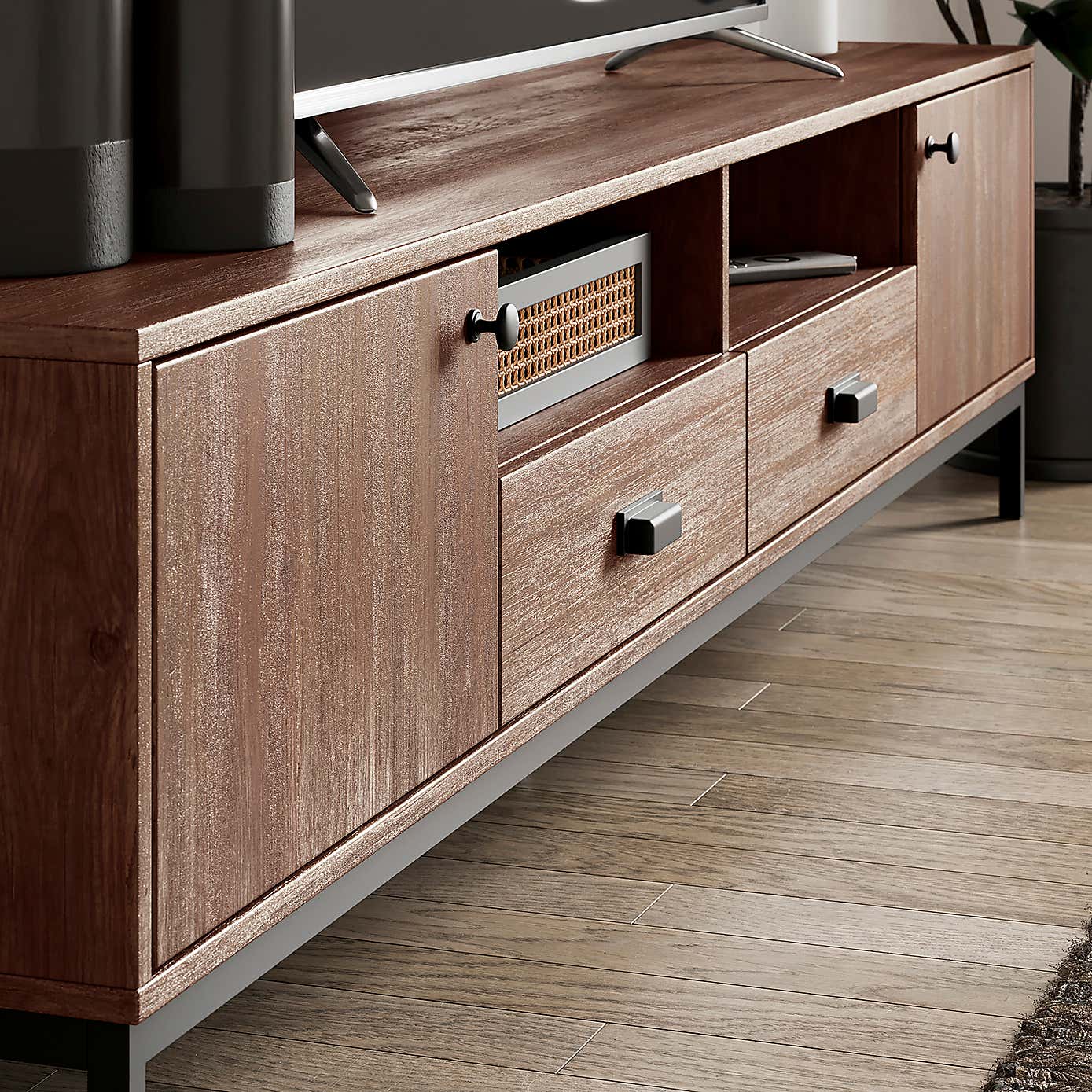 Fulton Extra Wide Pine TV Unit