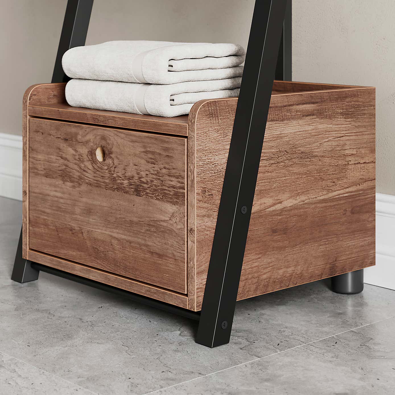 Fulton Bathroom Ladder Shelf, Pine Effect