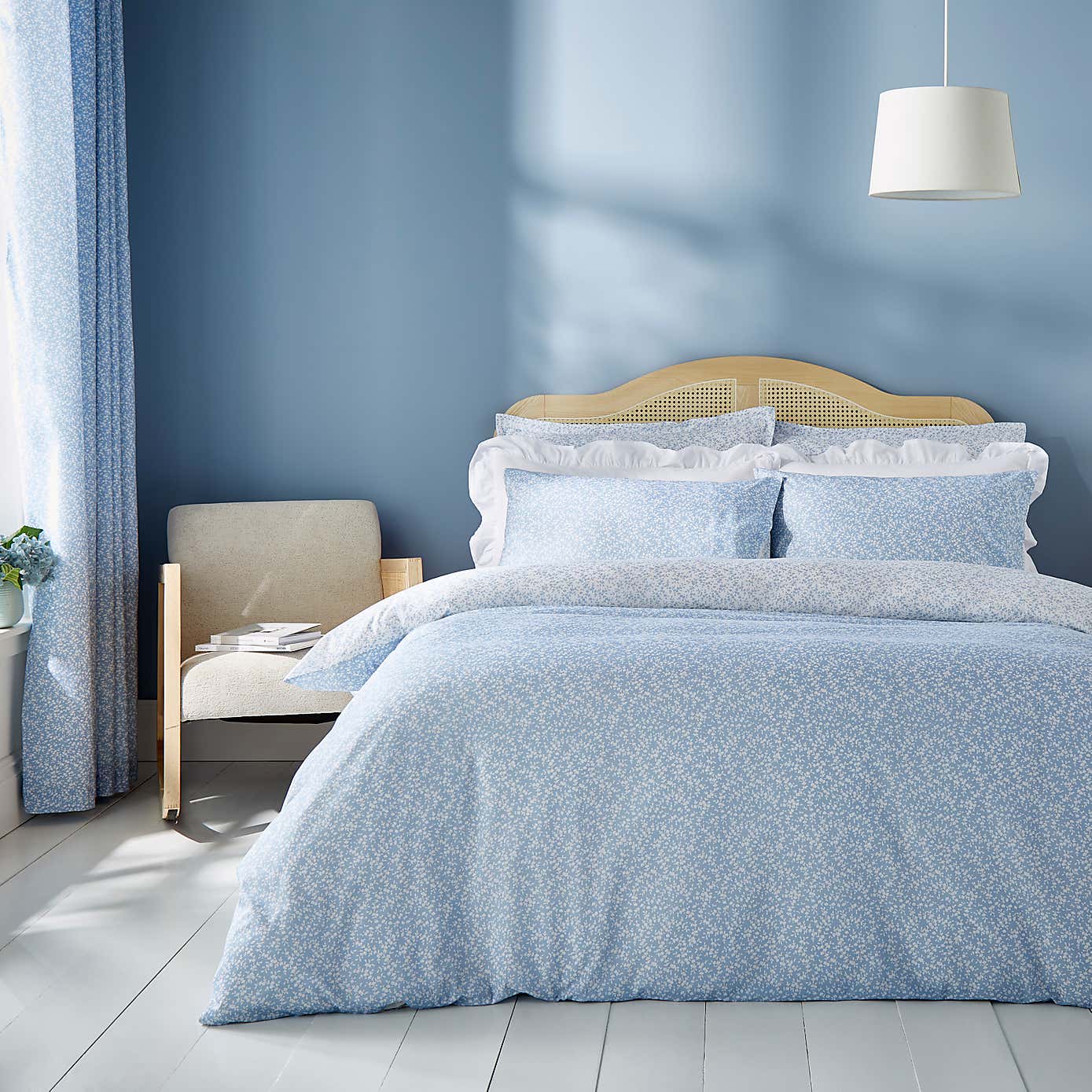 Annie Floral 144 Thread Count Cotton Reversible Duvet Cover & Pillowcase Set