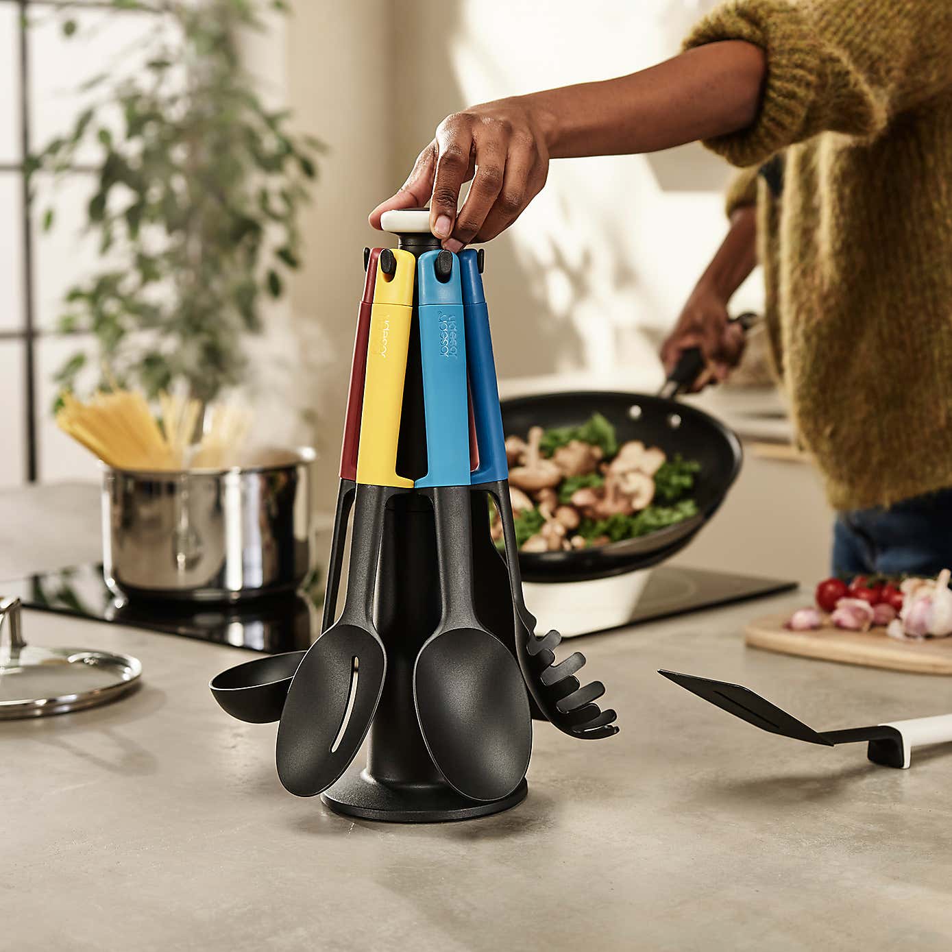 Elevate Carousel 6-piece Utensil Set