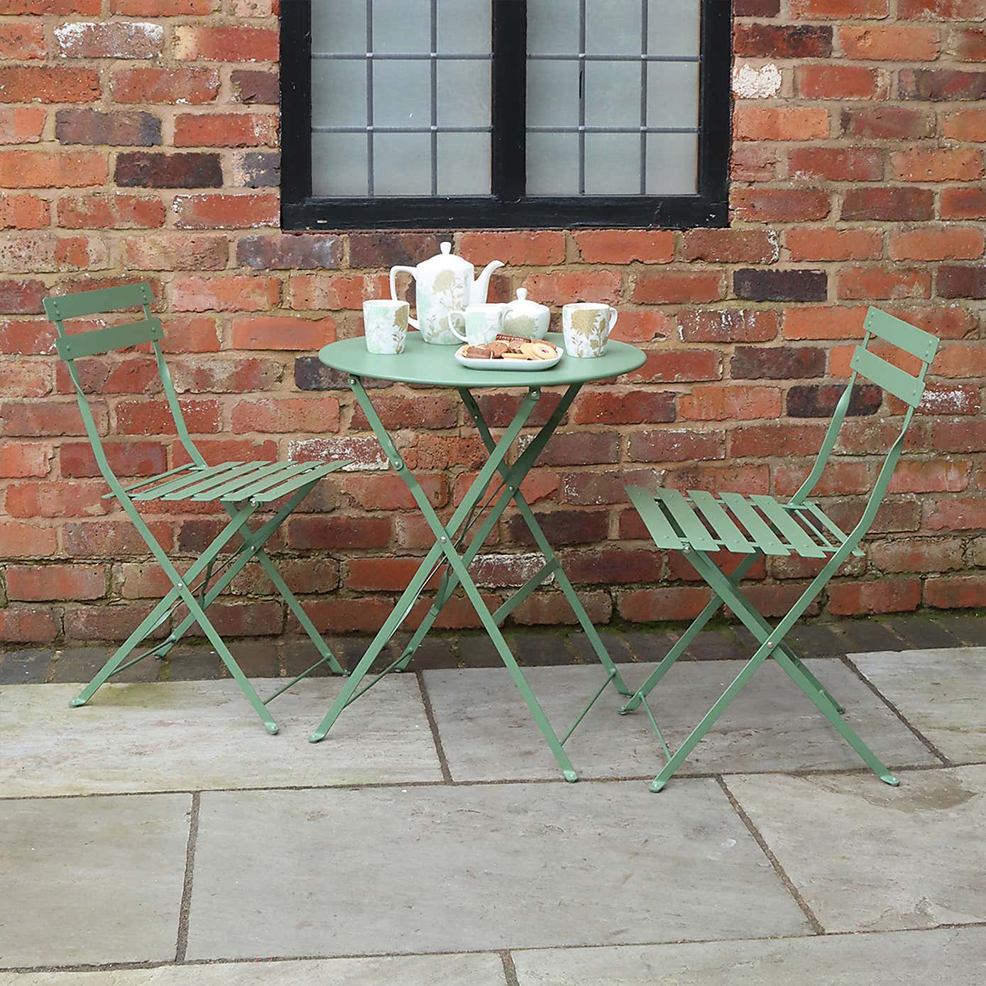 A.Mir Padstow Outdoor Bistro Set