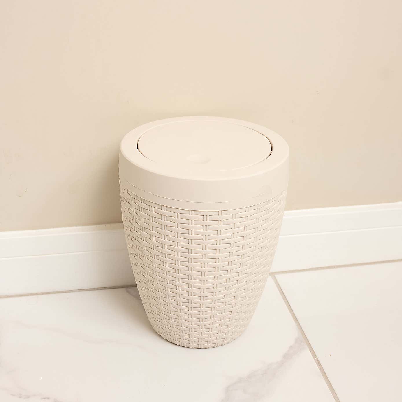Addis Hessian Swing Lid Bathroom Bin