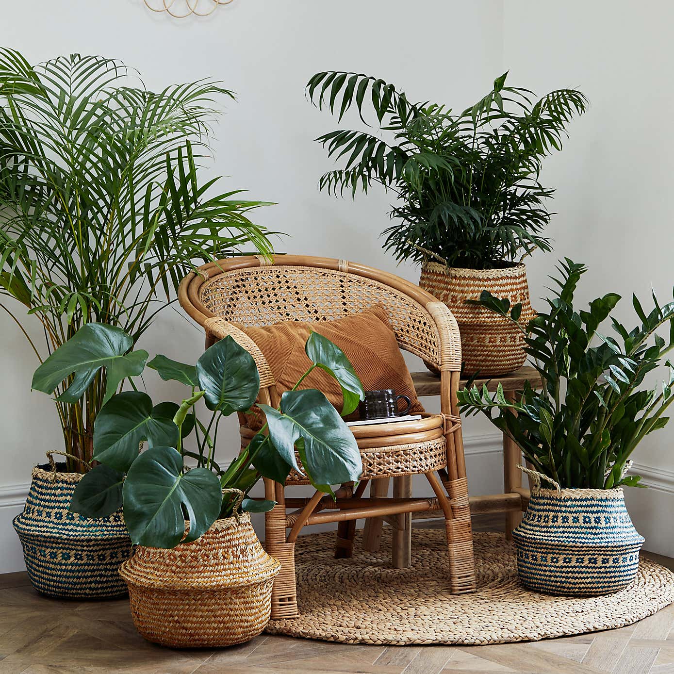 Medium Seagrass Tribal Black Lined Basket