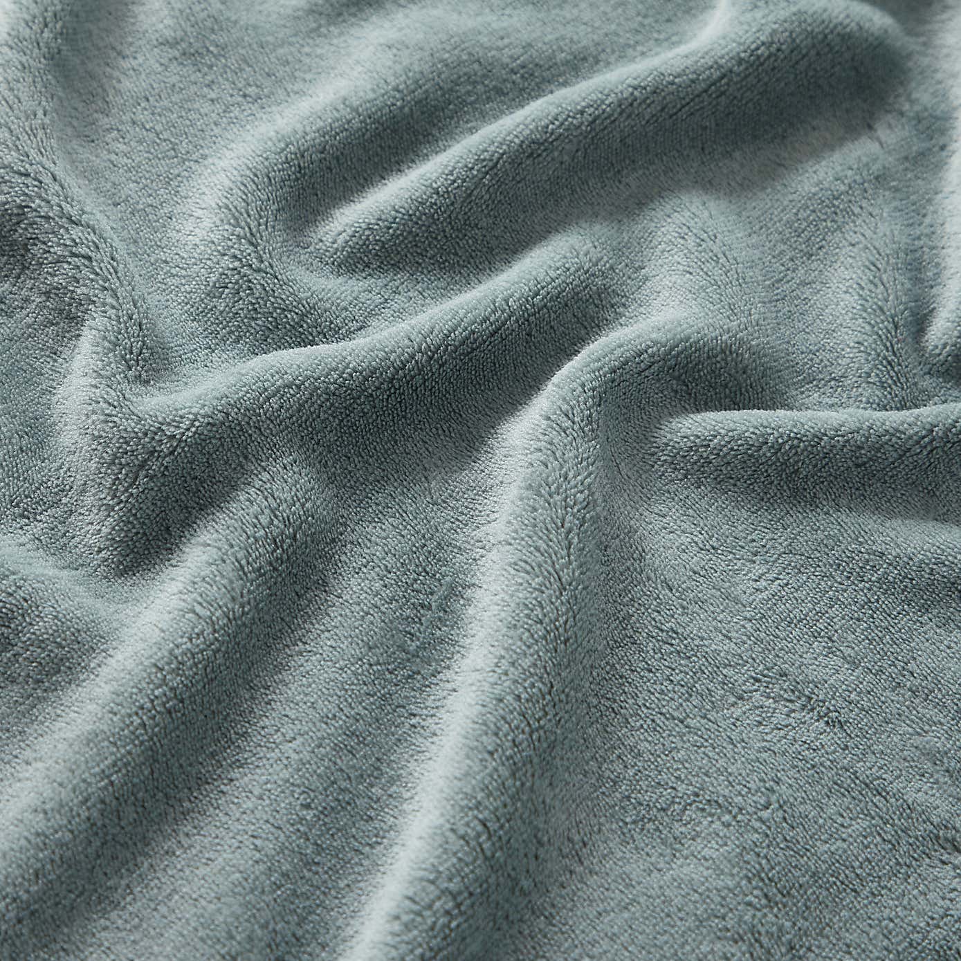 Soft Fleece 130cm x 170cm Throw