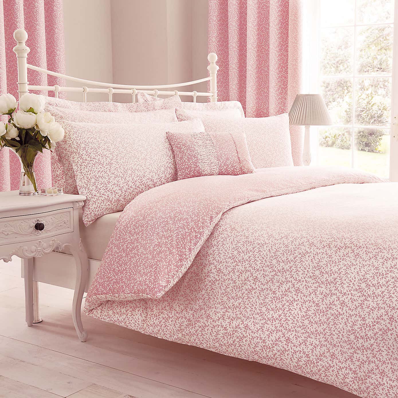 Annie Pink Reversible Duvet Cover and Pillowcase Set