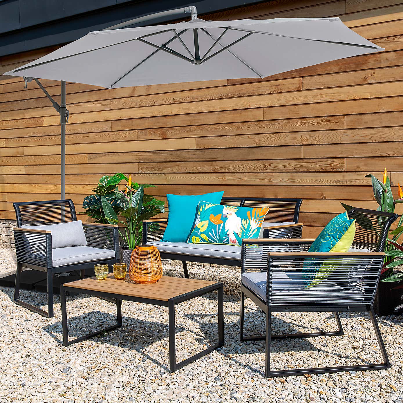 Cantilever Lean Over Cream 3m Parasol