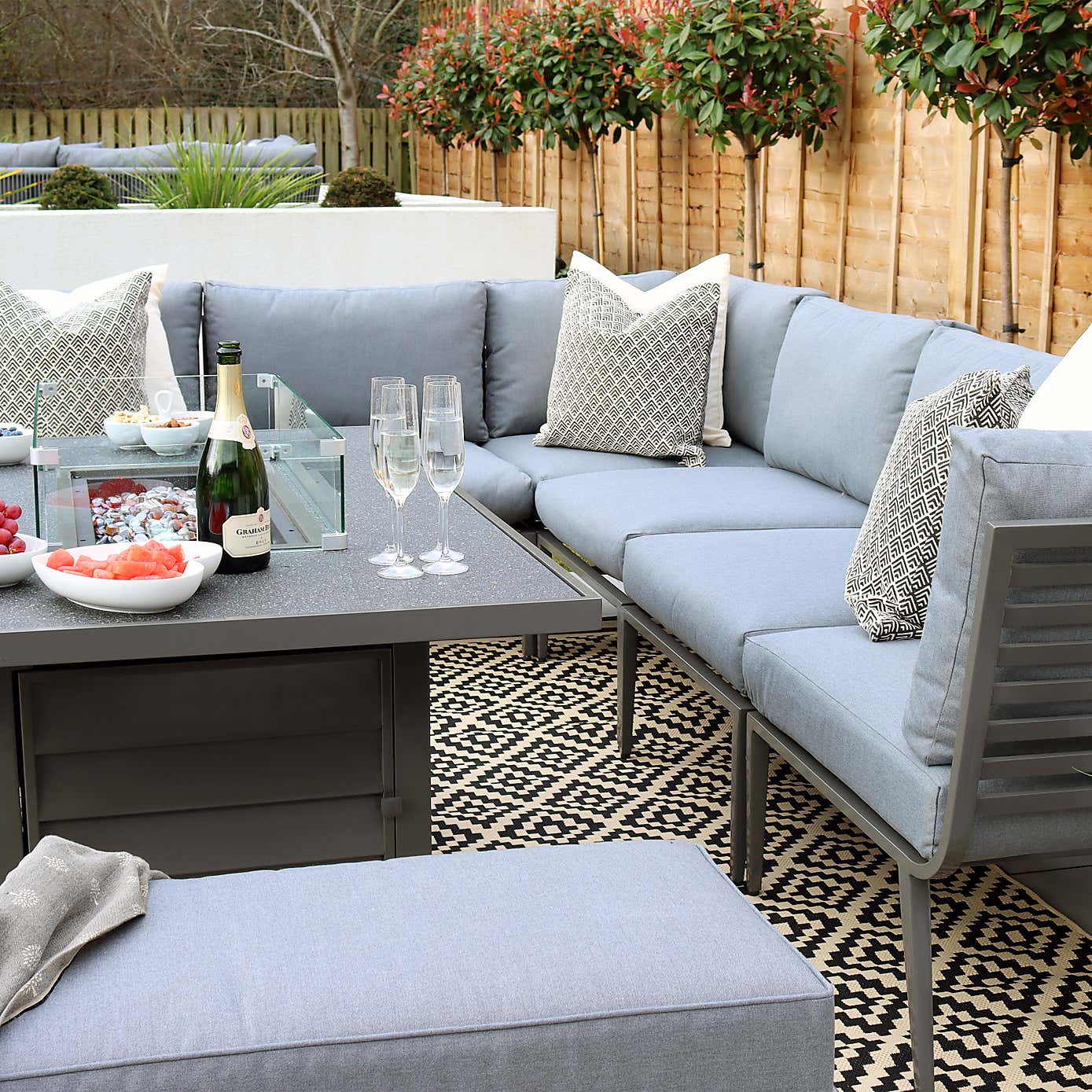 Mayfair 8 Seater 6 Piece Lounge Set with Rectangle Firepit