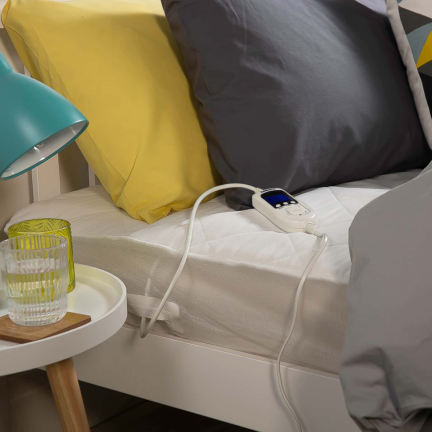 Zanussi Washable Electric Heated Mattress Protector with Fitted Skirt