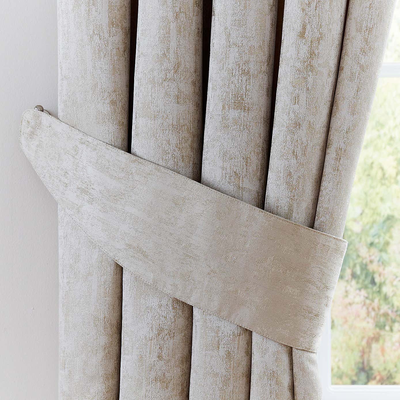 Richmond Champagne Tiebacks