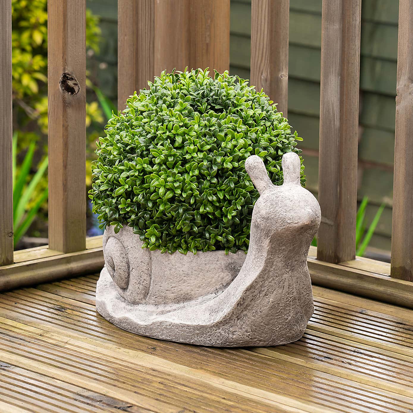Artificial 28cm Boxwood Topiary in Snail Plant Pot