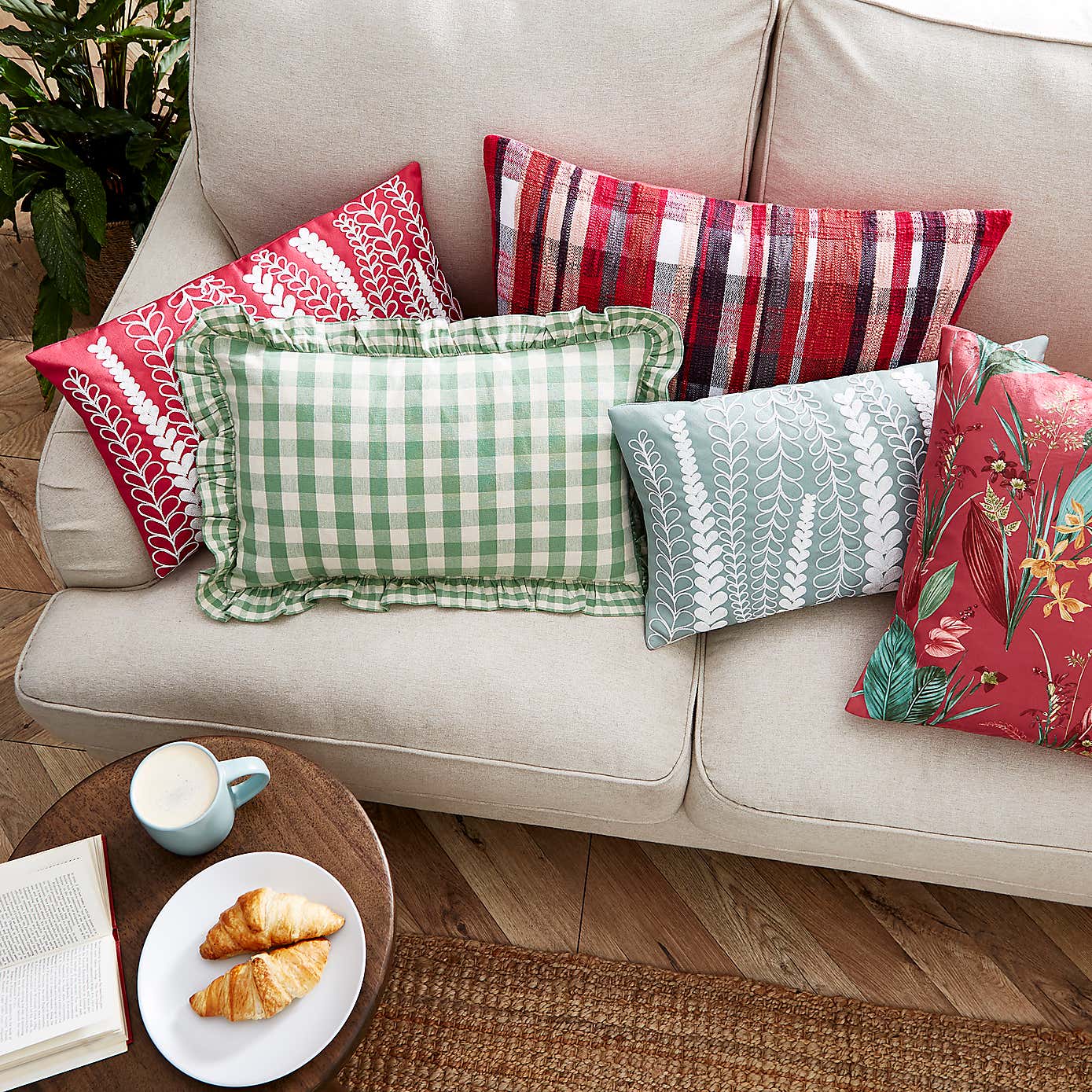 Trailing Floral Cushion