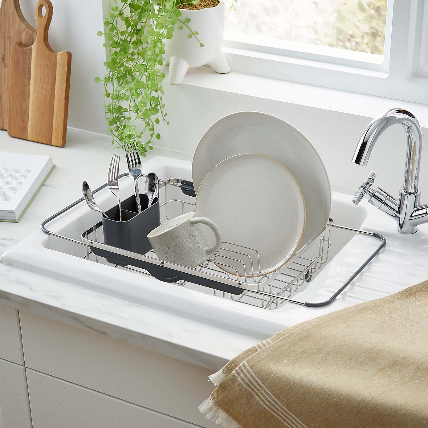 Extendable Stainless Steel Dish Rack