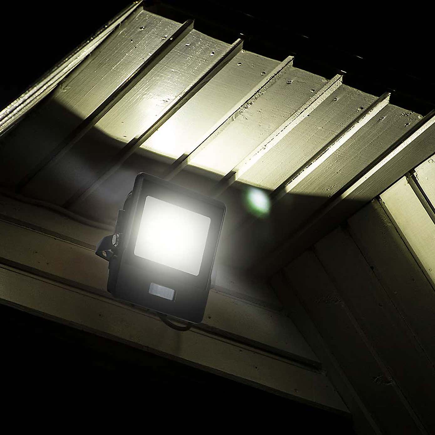 V-TAC 30W LED Floodlight Outdoor PIR Sensor Wall Light