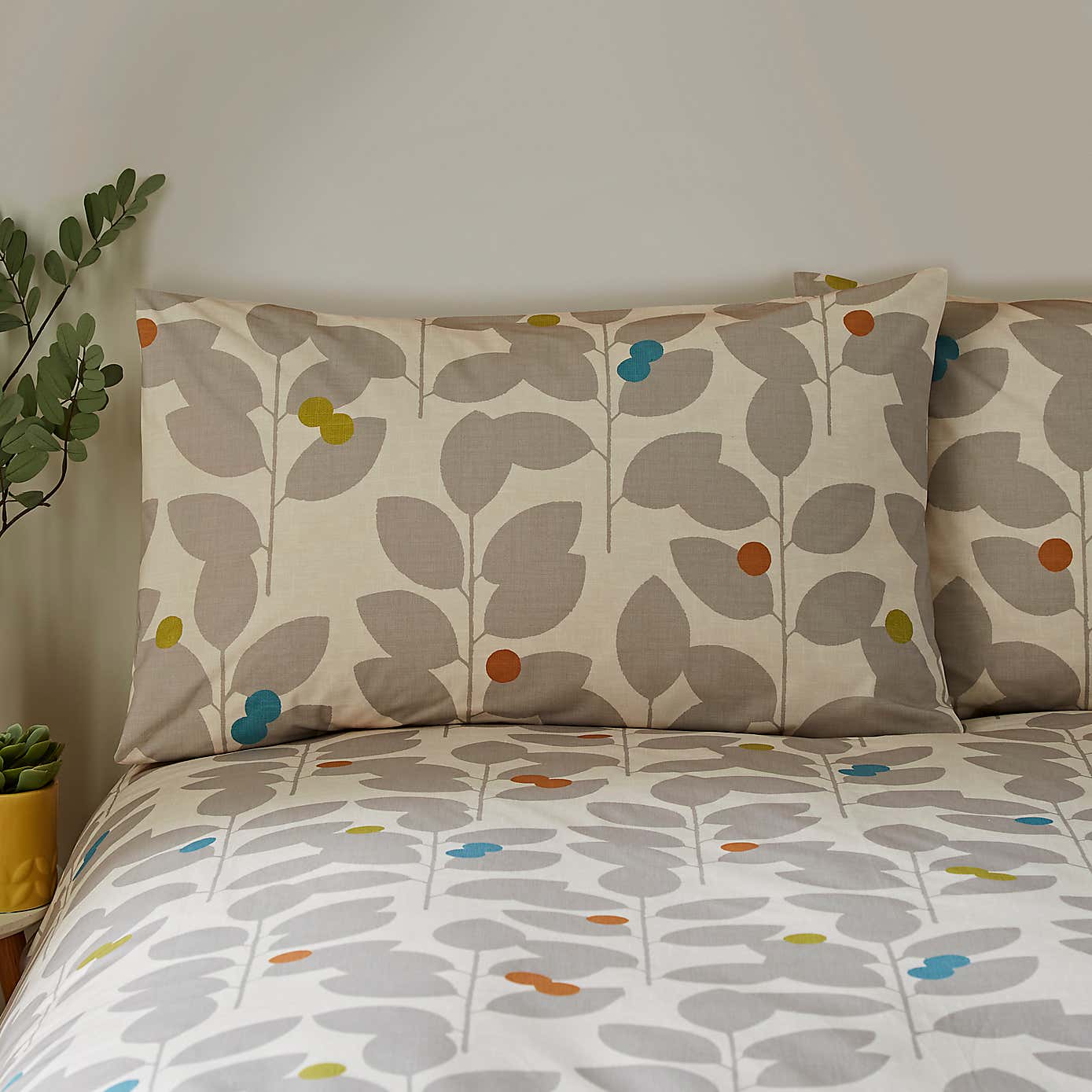 Elements Modern Leaf Natural Duvet Cover and Pillowcase Set