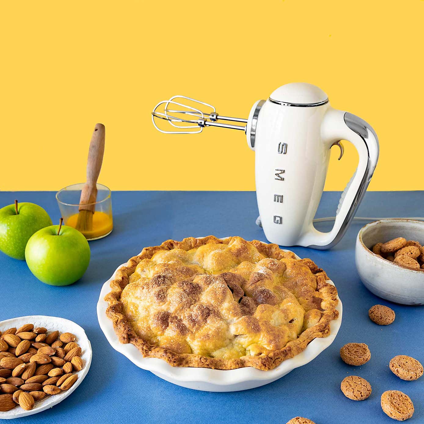 SMEG 50's Style Hand Mixer