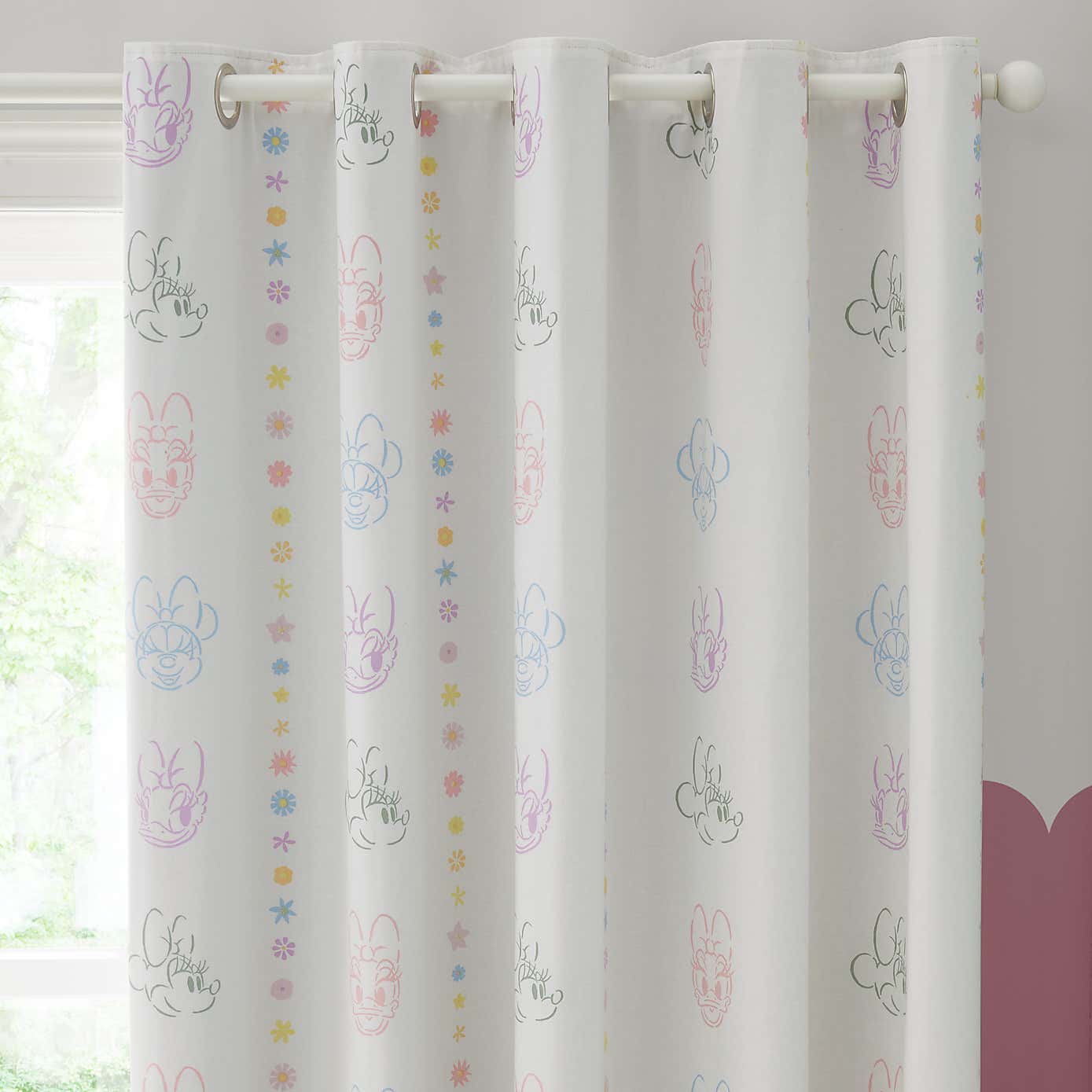 Disney Minnie Mouse & Daisy Duck Blackout Eyelet Curtains