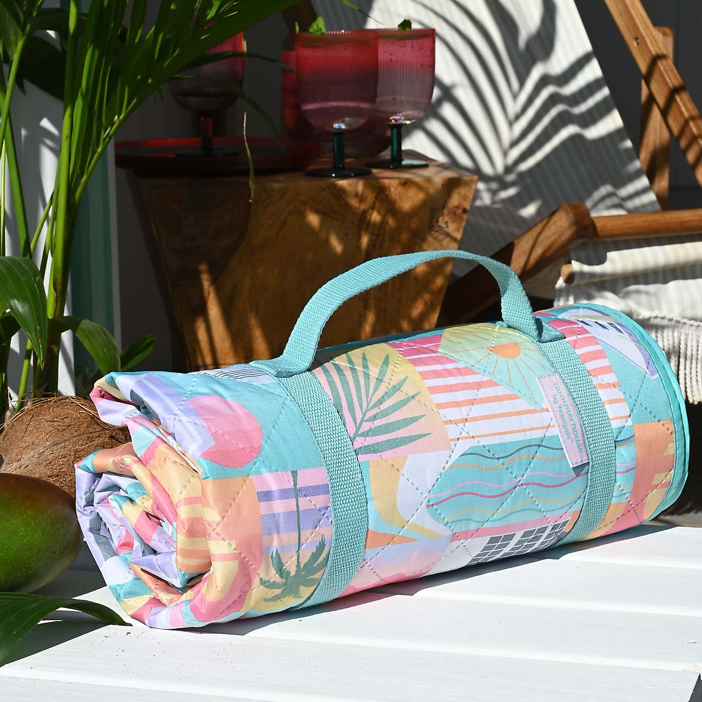 Navigate Coconut Grove Extra Large Quilted Ombre Picnic Blanket