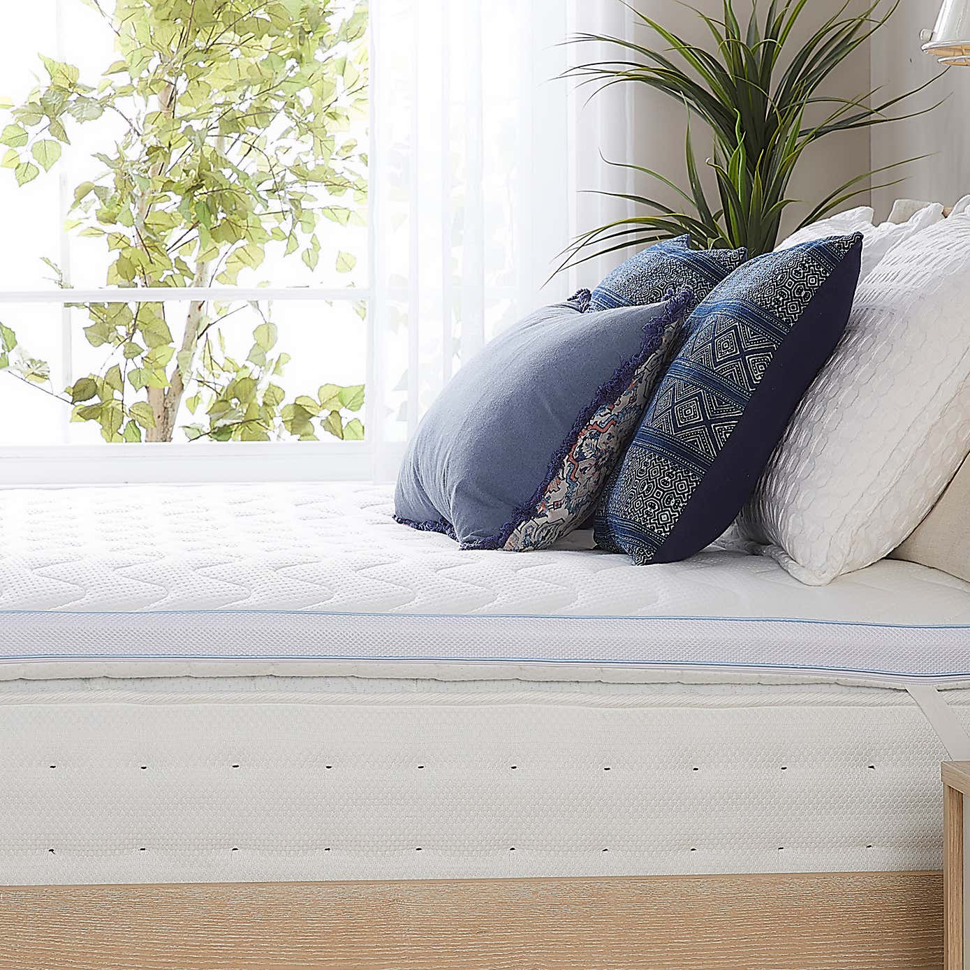 Snuggledown Temperature Regulating Mattress Topper