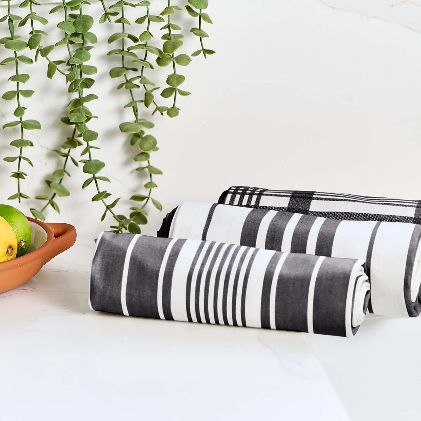 Dexam Love Colour Set of 3 Extra Large Tea Towels