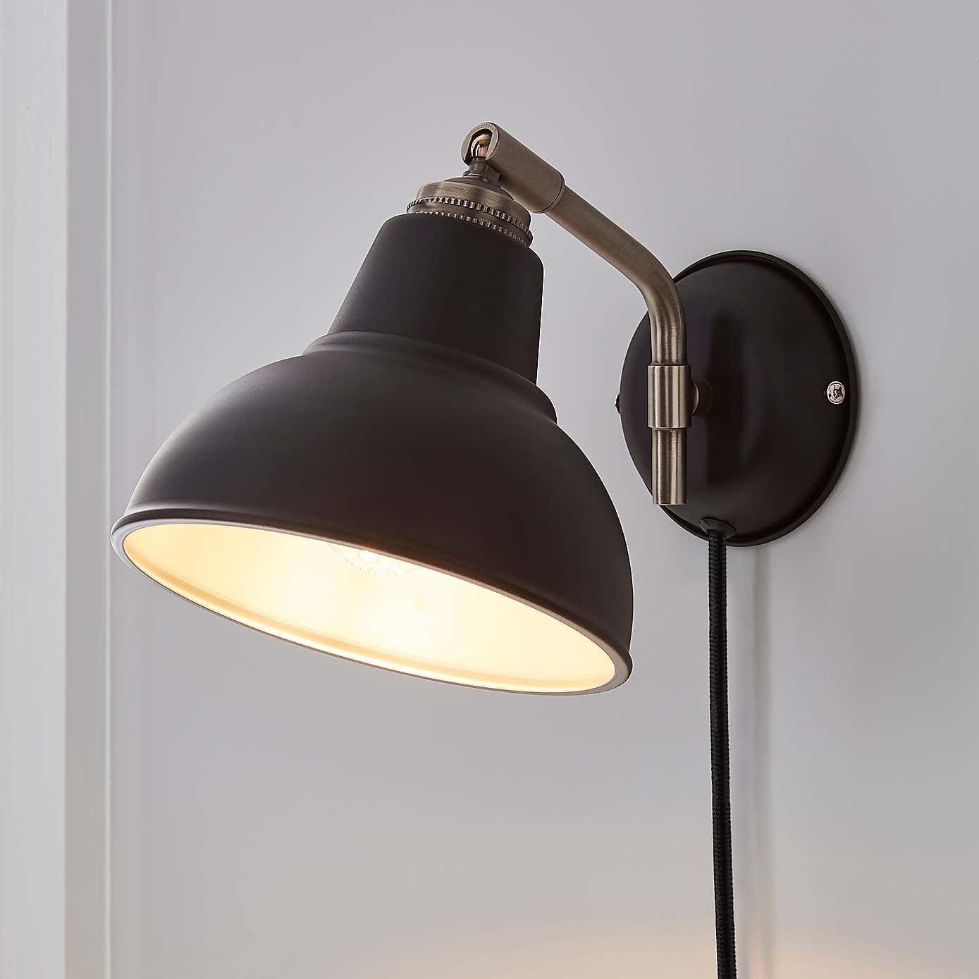 Bradwell Easyfit Plug-in Wall Light