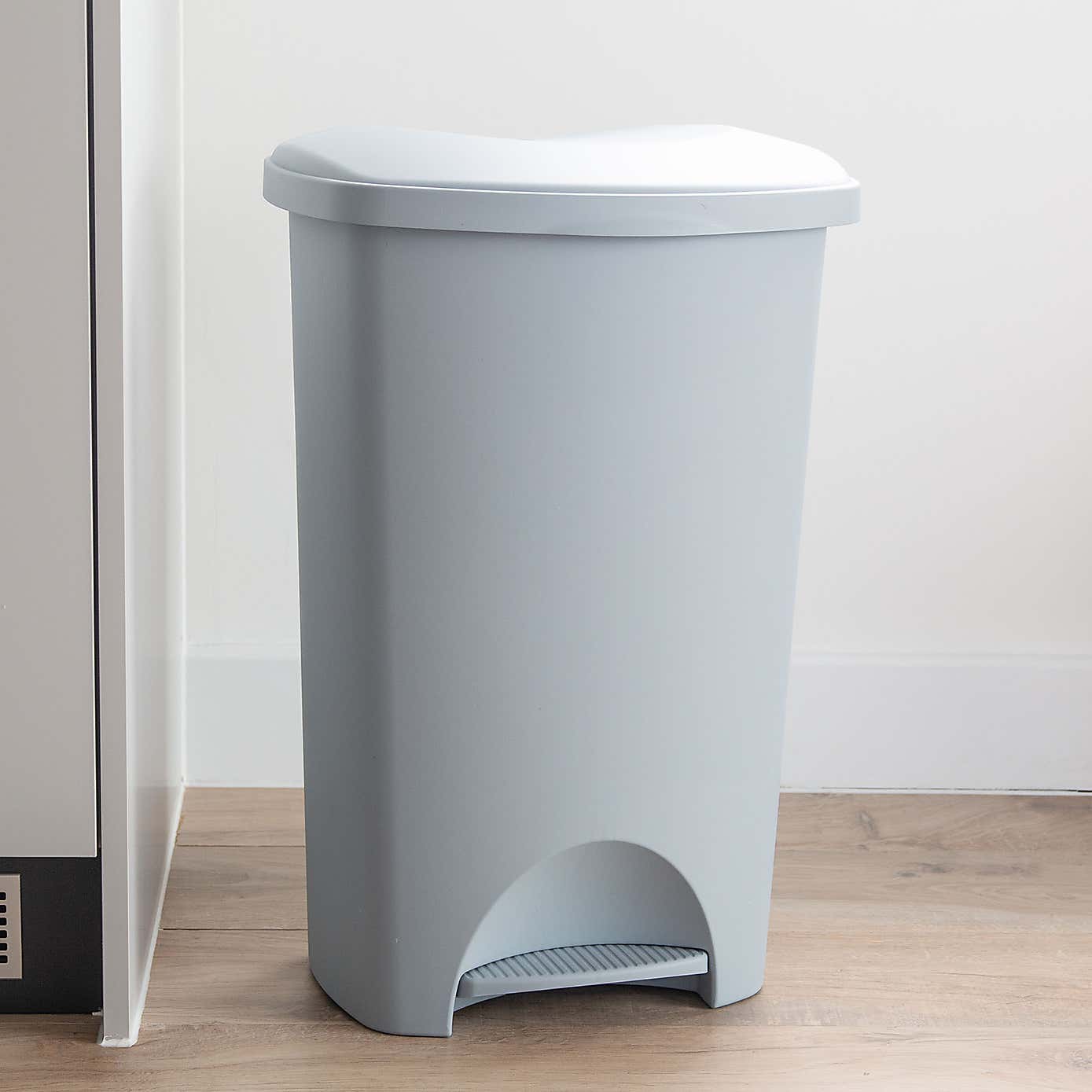 Addis 50L Pedal Bin With 50L Strong Bin Liners