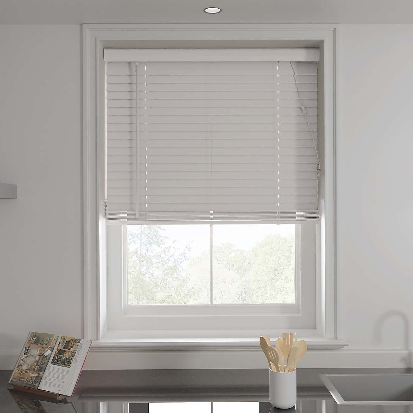 Fauxwood Venetian Blind