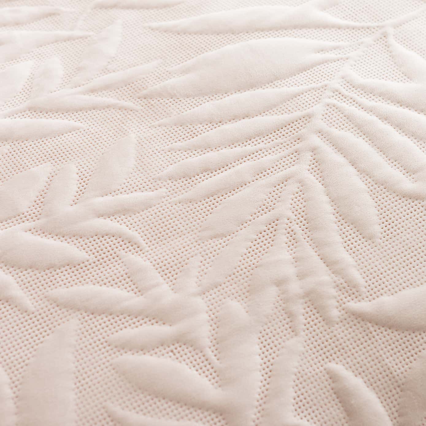 Nya Velvet Pinsonic Duvet Cover & Pillowcase Set