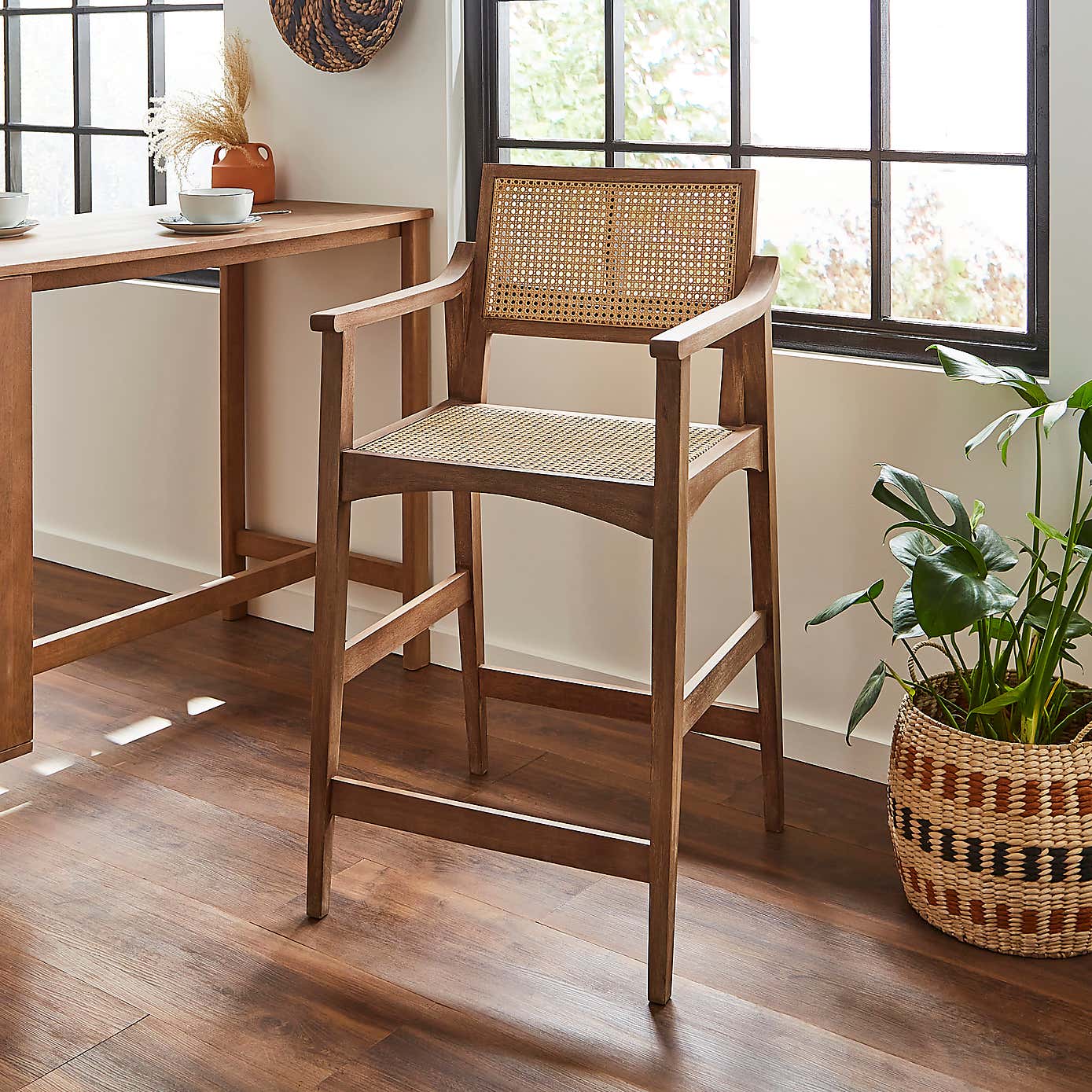Giselle Carver Bar Stool