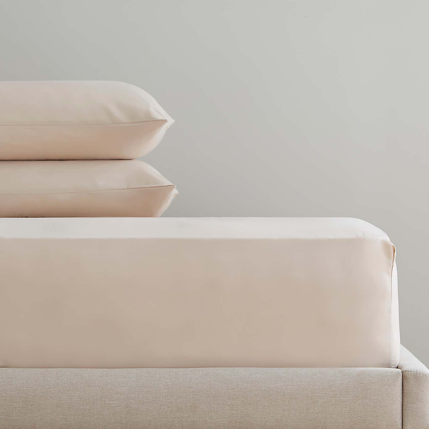 Super Soft Plain Polyester Fitted Sheet