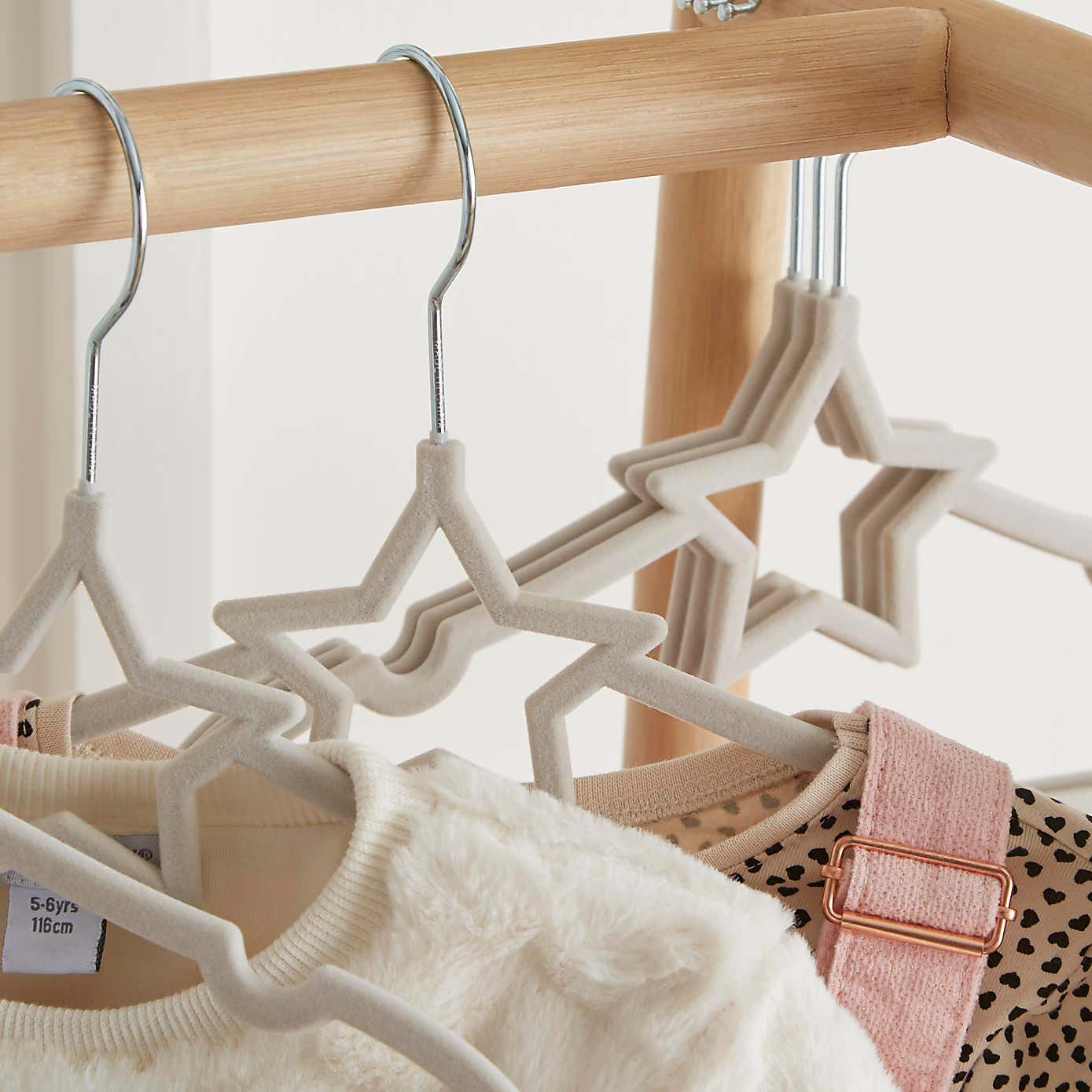 Set Of 25 Flocked Kids Star Shaped Hangers