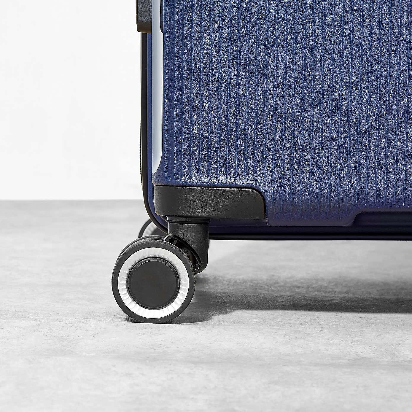 Rock Luggage Hudson Suitcase