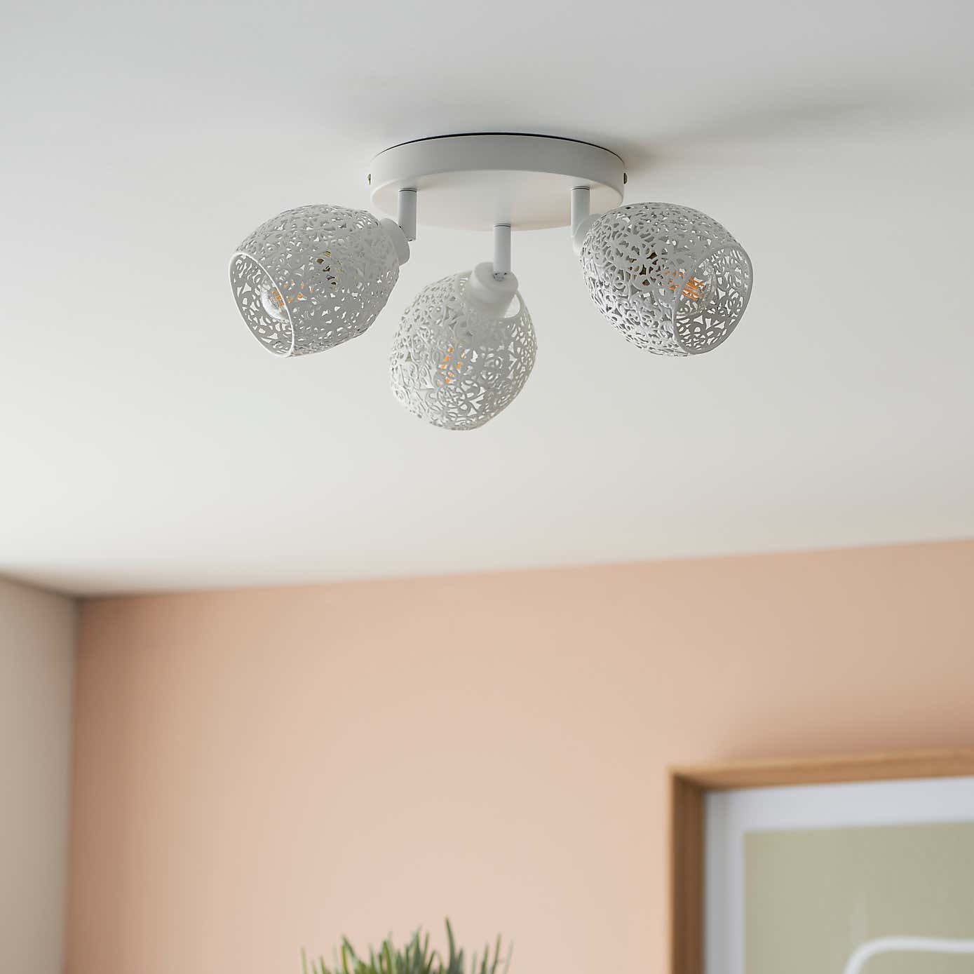 Fearne 3 Light White Spotlight