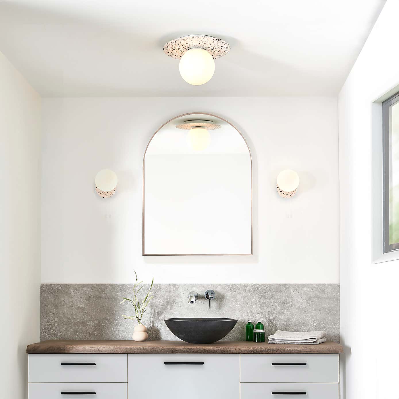 Tela Bathroom 1 Light Flush Ceiling Fitting