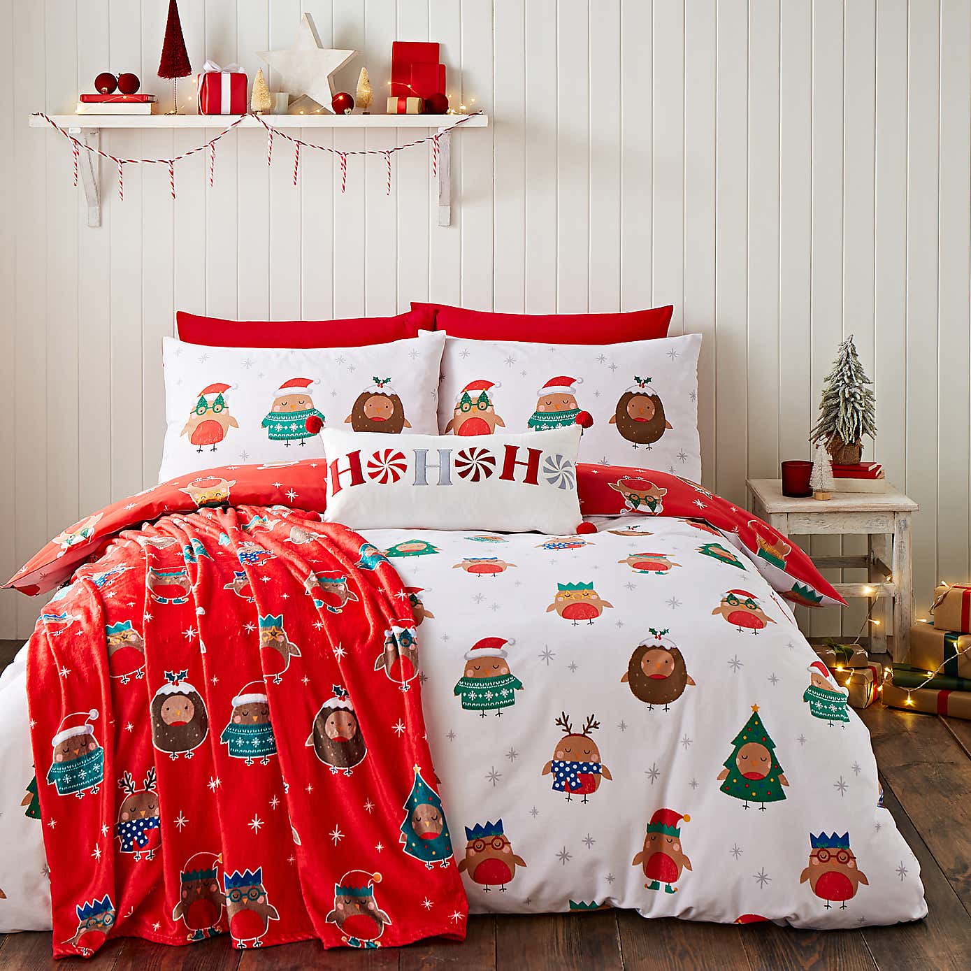 Catherine Lansfield Party Robins Duvet Cover and Pillowcase Set