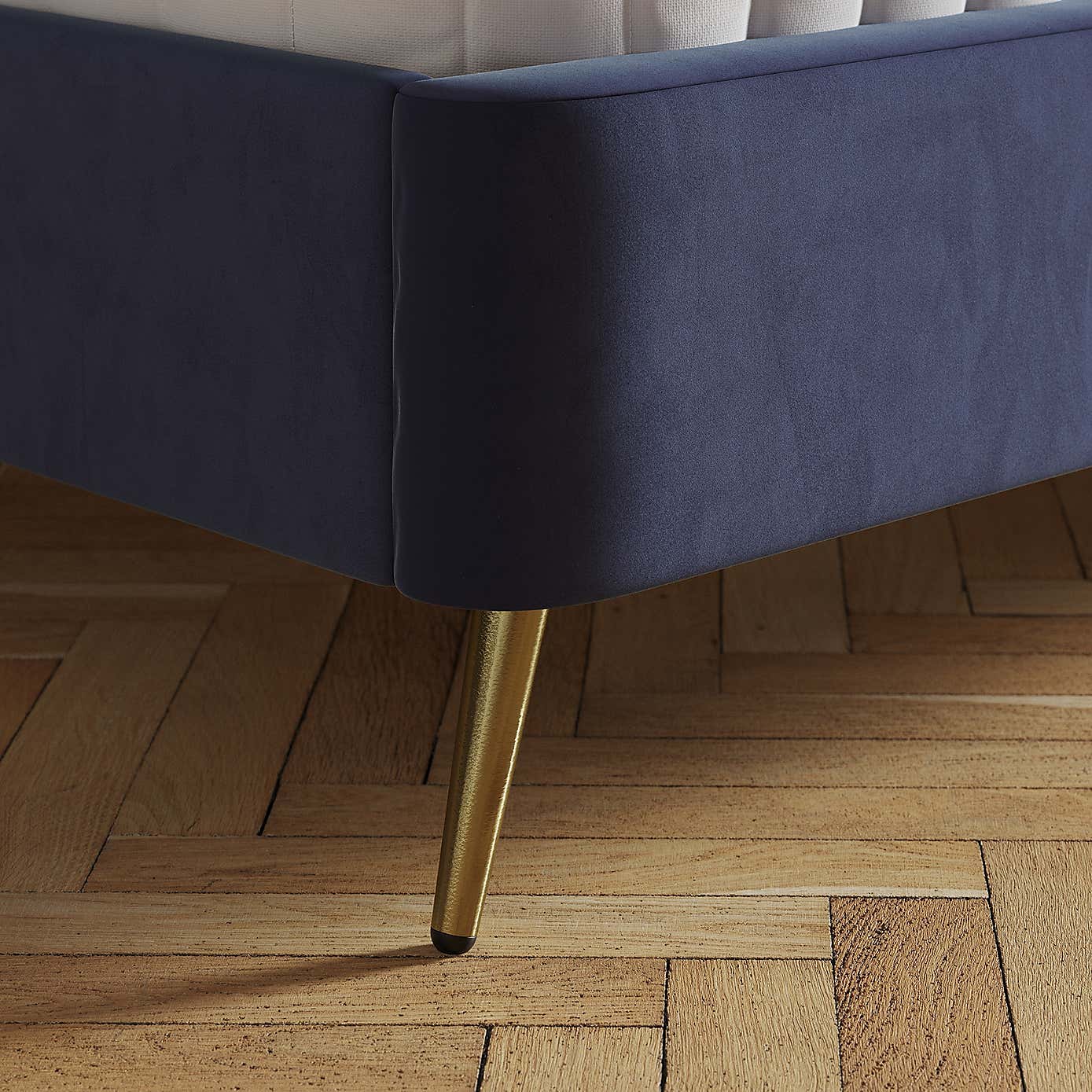 Curve Pleated Velvet Bed