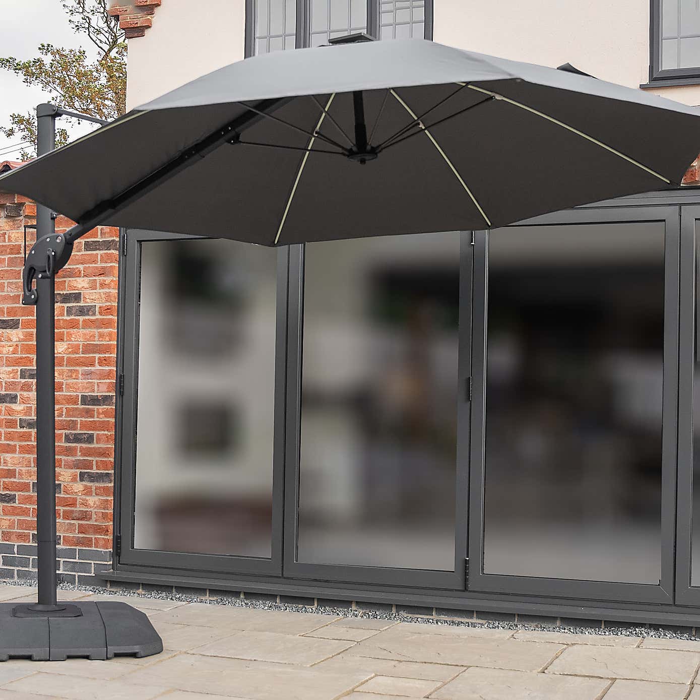 One Box 3m Round Parasol with Water Base