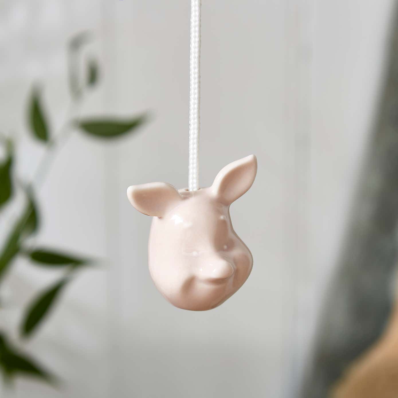 Disney Winnie the Pooh Piglet Head Light Pull