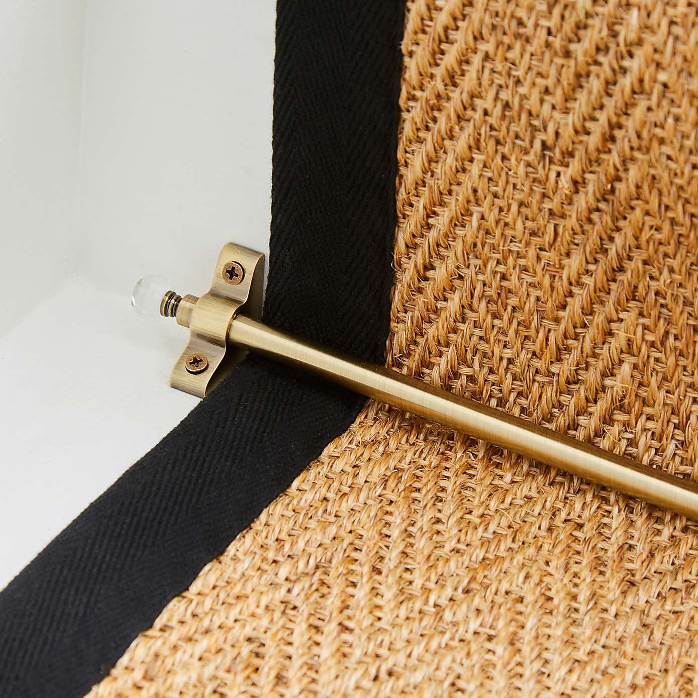 Faceted Resin Ball Finial Stair Rod